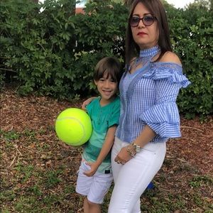 Meet your Posher, Ana bethania